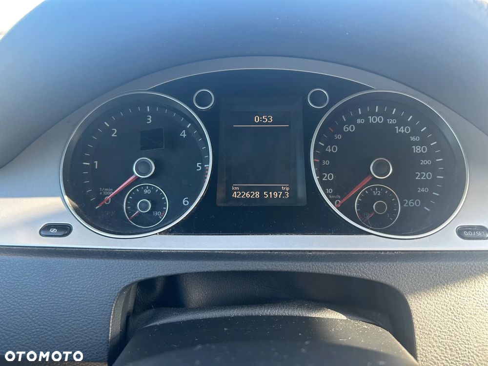 Volkswagen Passat Variant 2.0 TDI Comfortline R-Style - 14