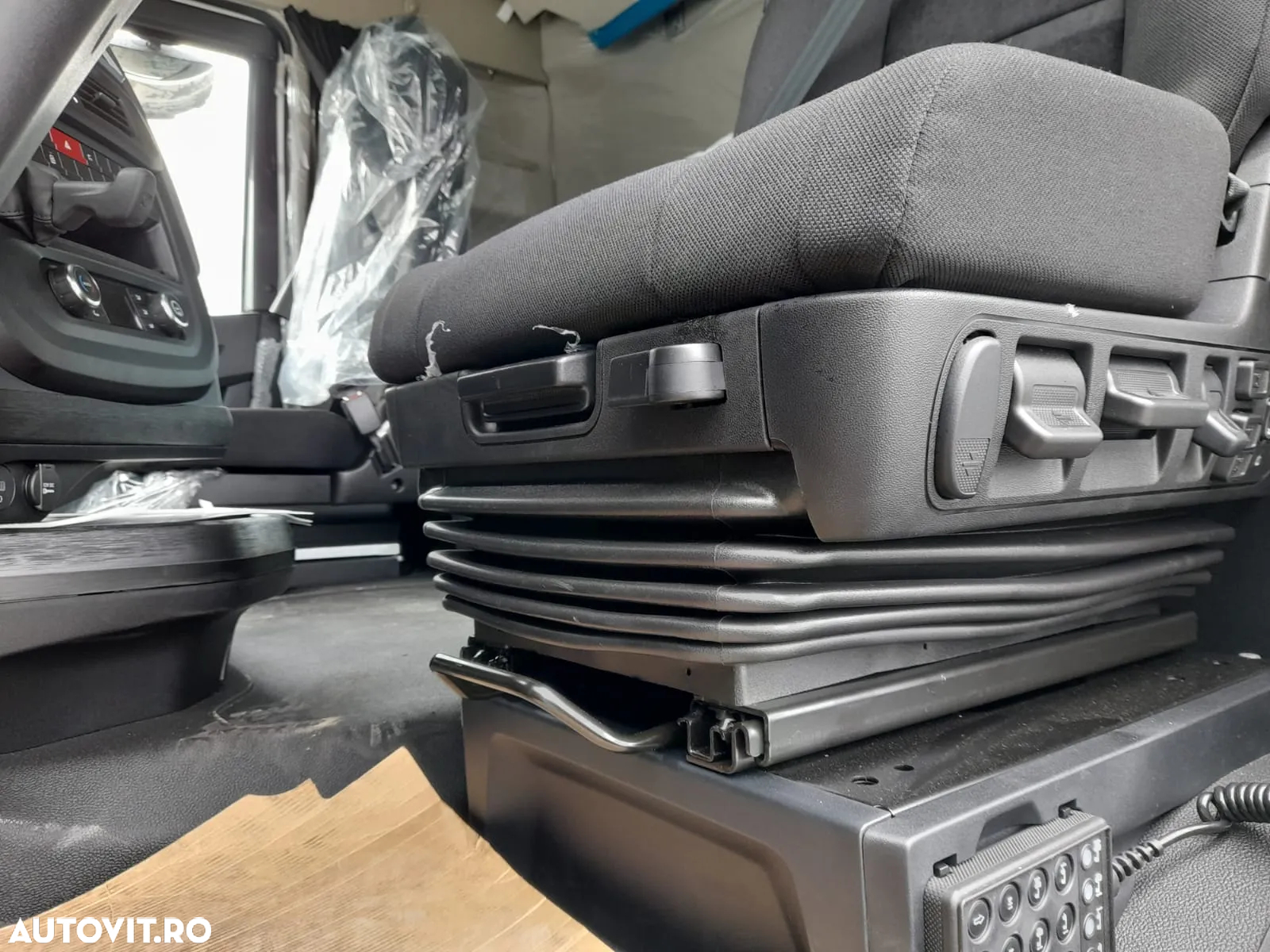 Iveco S-WAY AUTOTRACTOR - 32