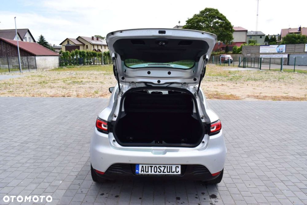Renault Clio - 12