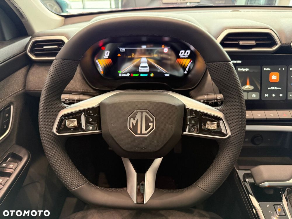 MG ZS Hybrid+ - 13