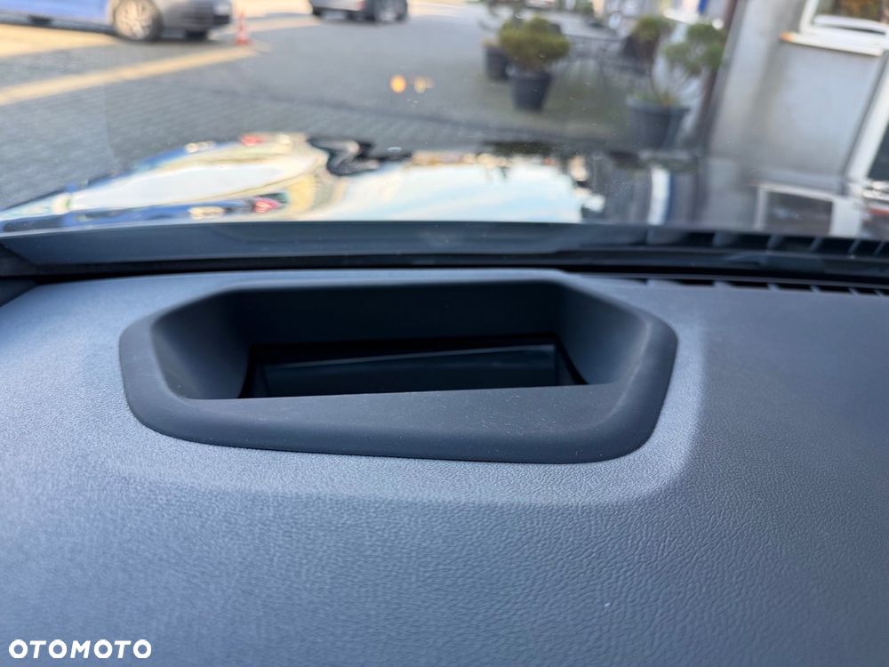 BMW Seria 5 520d xDrive Touring M Sport Edition - 34