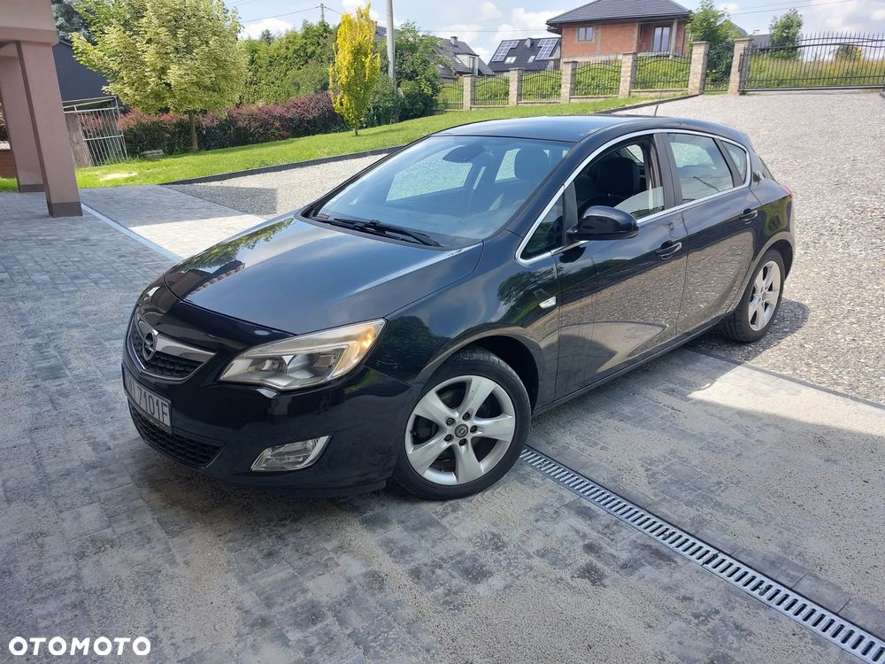 Opel Astra 1.7 CDTI DPF Cosmo - 1