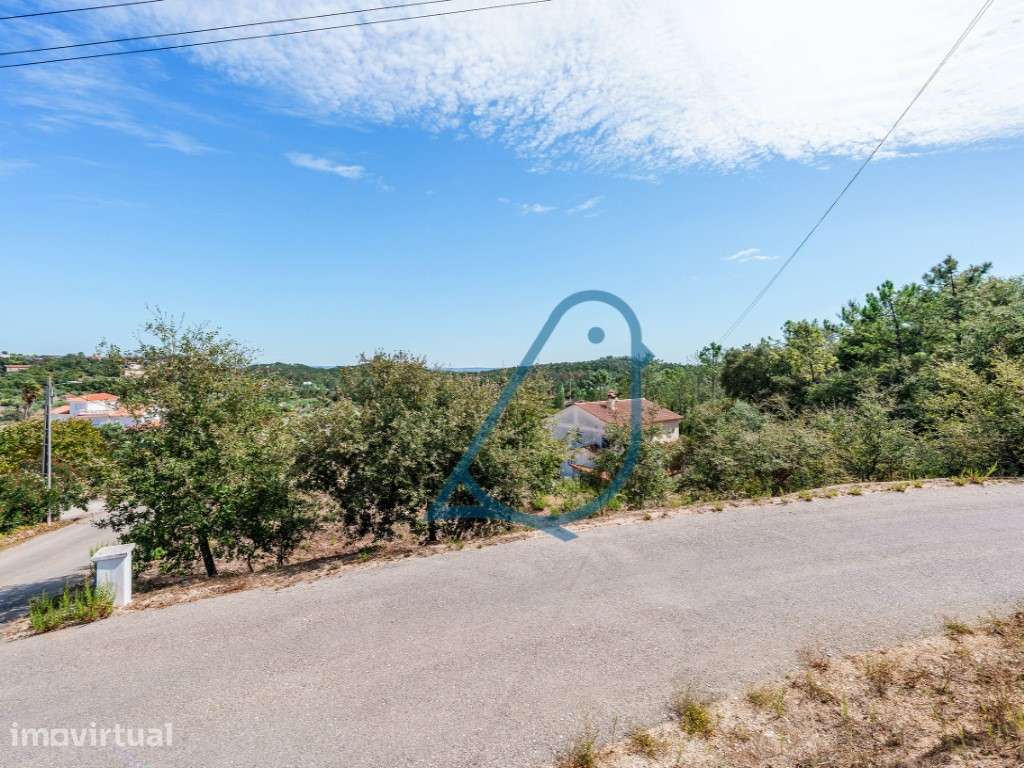 Lote de Terreno com Projeto para 2 Moradias em Zona Privilegiada - ... - Grande imagem: 2/19