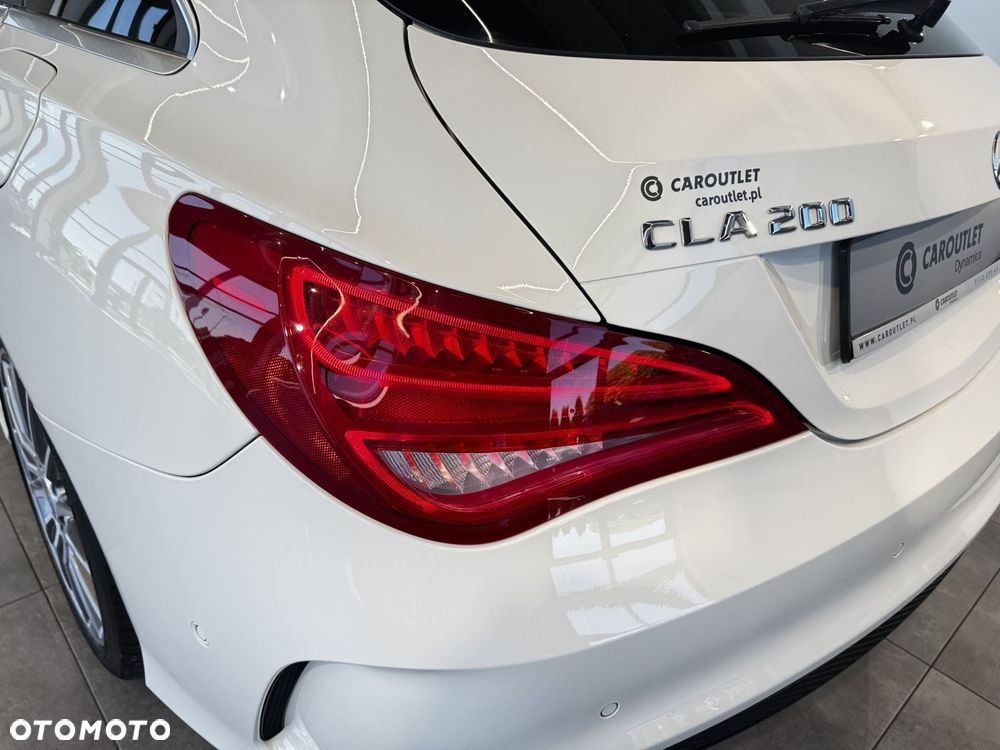 Mercedes-Benz CLA - 12