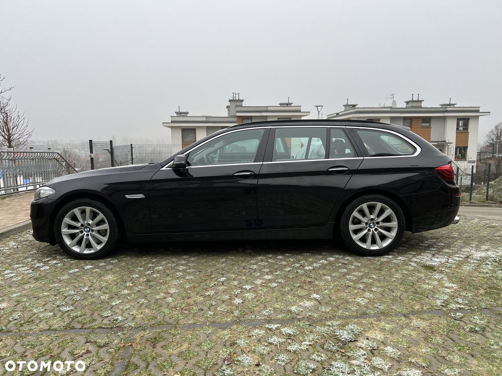 BMW Seria 5 525d xDrive Sport-Aut - 3