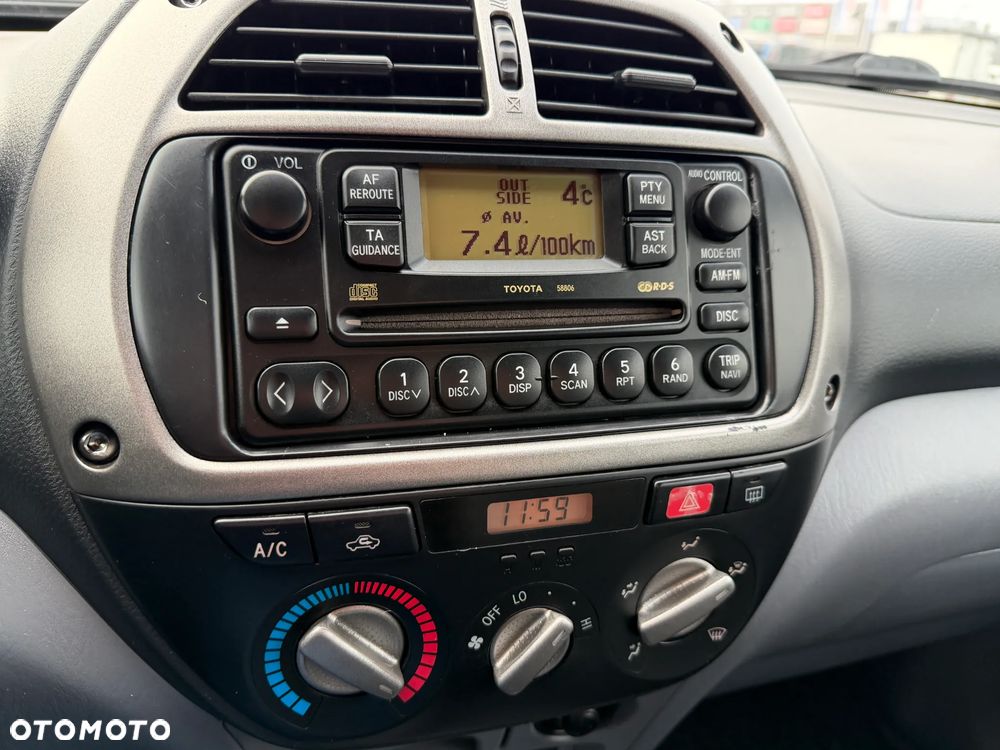 Toyota RAV4 2.0 D-4D Sol - 12