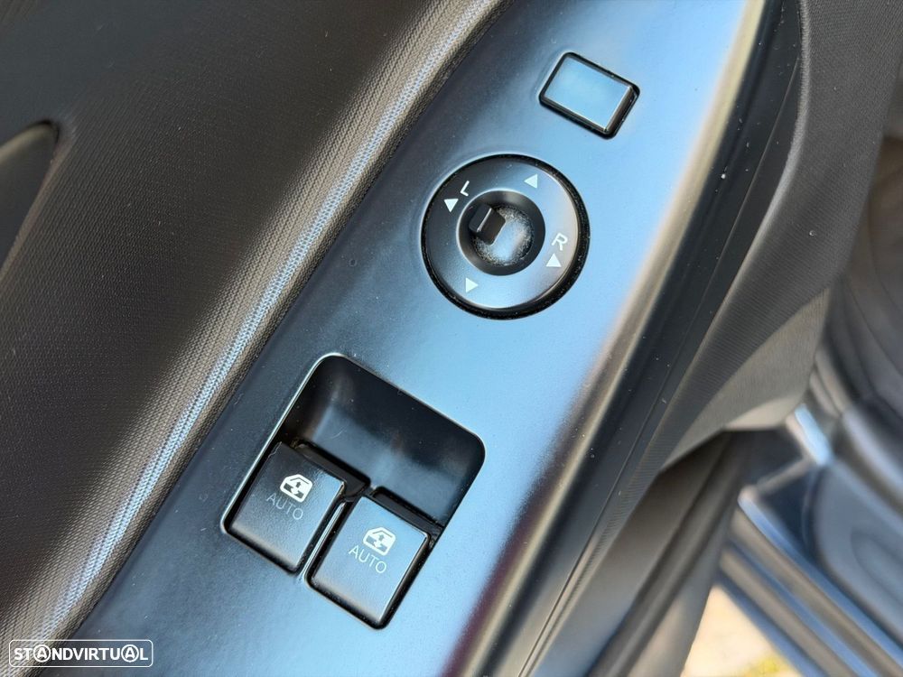 Kia Ceed S Coupé 1.4 CVVT EX ISG - 33