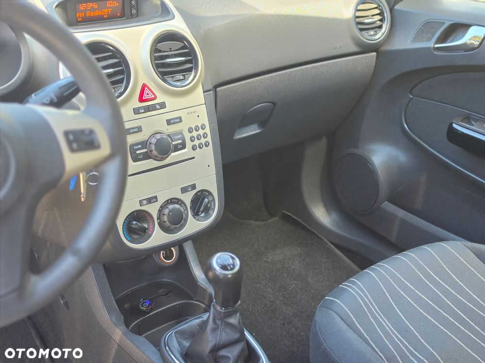 Opel Corsa 1.4 16V Sport - 8