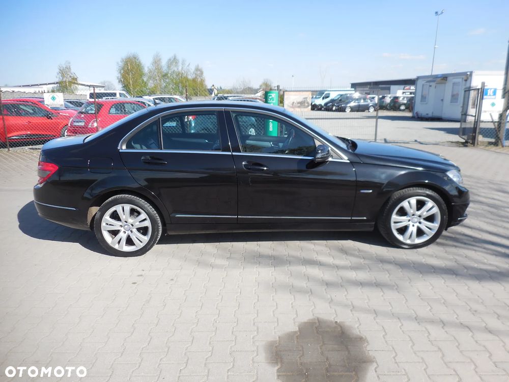 Mercedes-Benz Klasa C 180 CGI Automatik BlueEFFICIENCY - 8