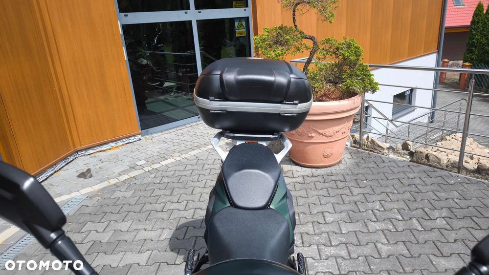 Suzuki GSX 1000 - 22