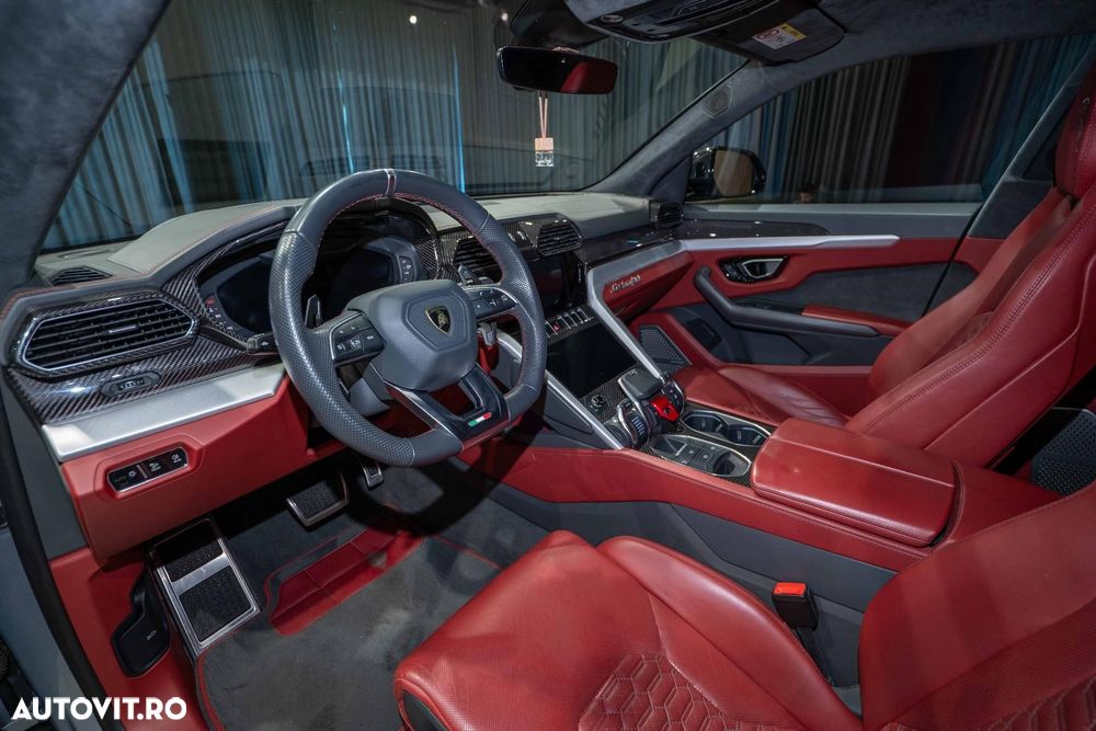 Lamborghini URUS - 22