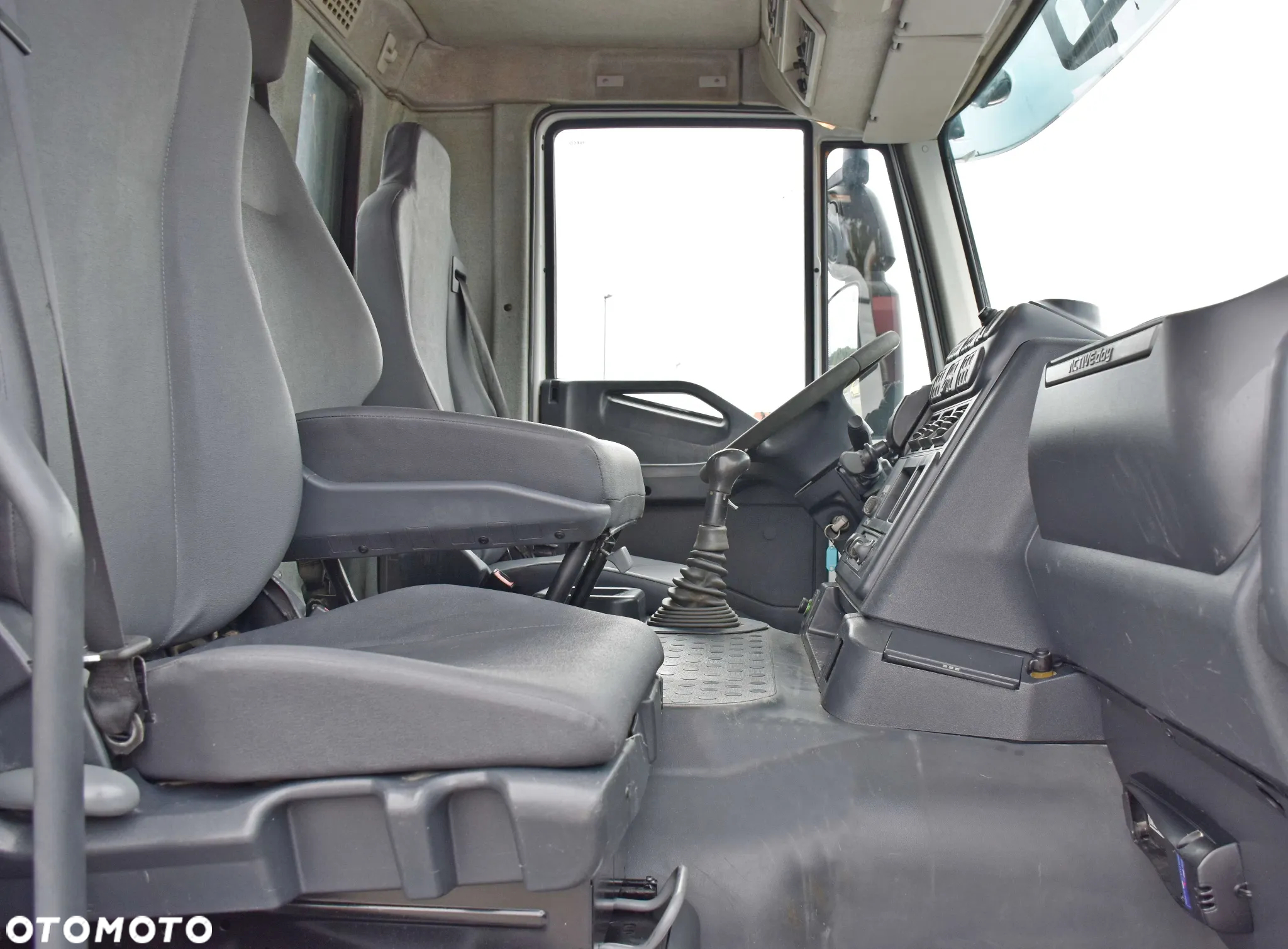 Iveco TRAKKER 360 * WYWROTKA 5,20m + BORDMATIC * PK 16502 + PILOT / 6x4 - 13