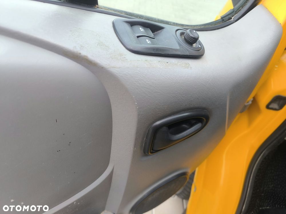 Renault Trafic - 8