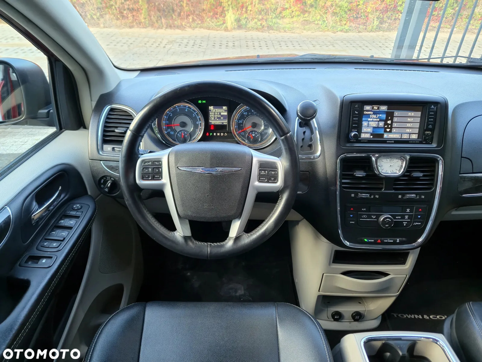 Chrysler Town & Country 3.6 Touring - 5
