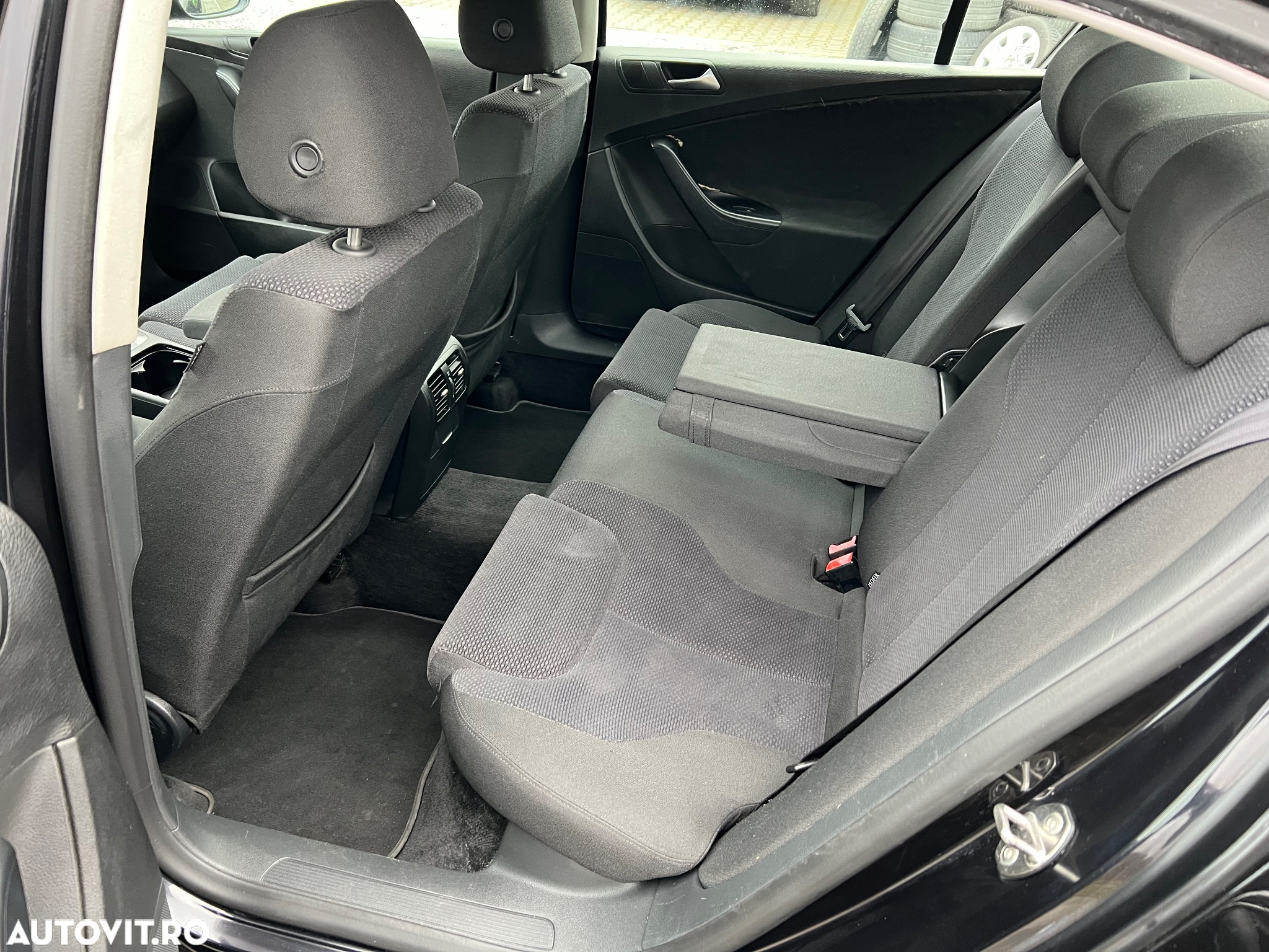 Volkswagen Passat 2.0 TDI DPF Comfortline - 9