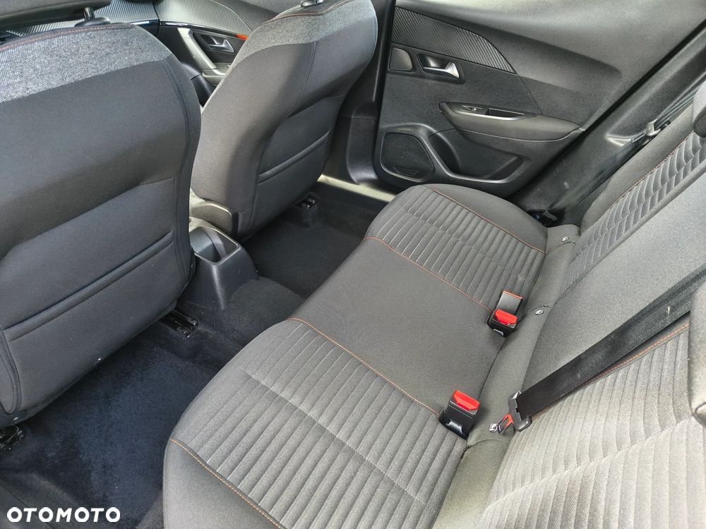 Peugeot 2008 1.2 PureTech Active Pack S&S EAT8 - 12