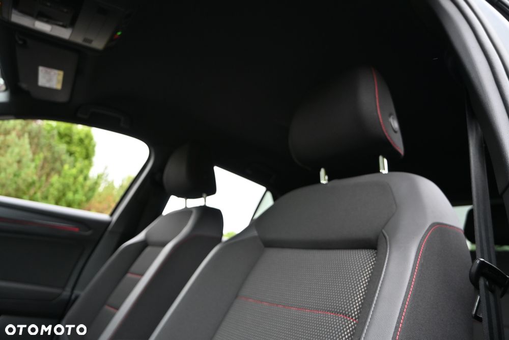 Volkswagen T-Roc 1.5 TSI OPF R-Line - 26