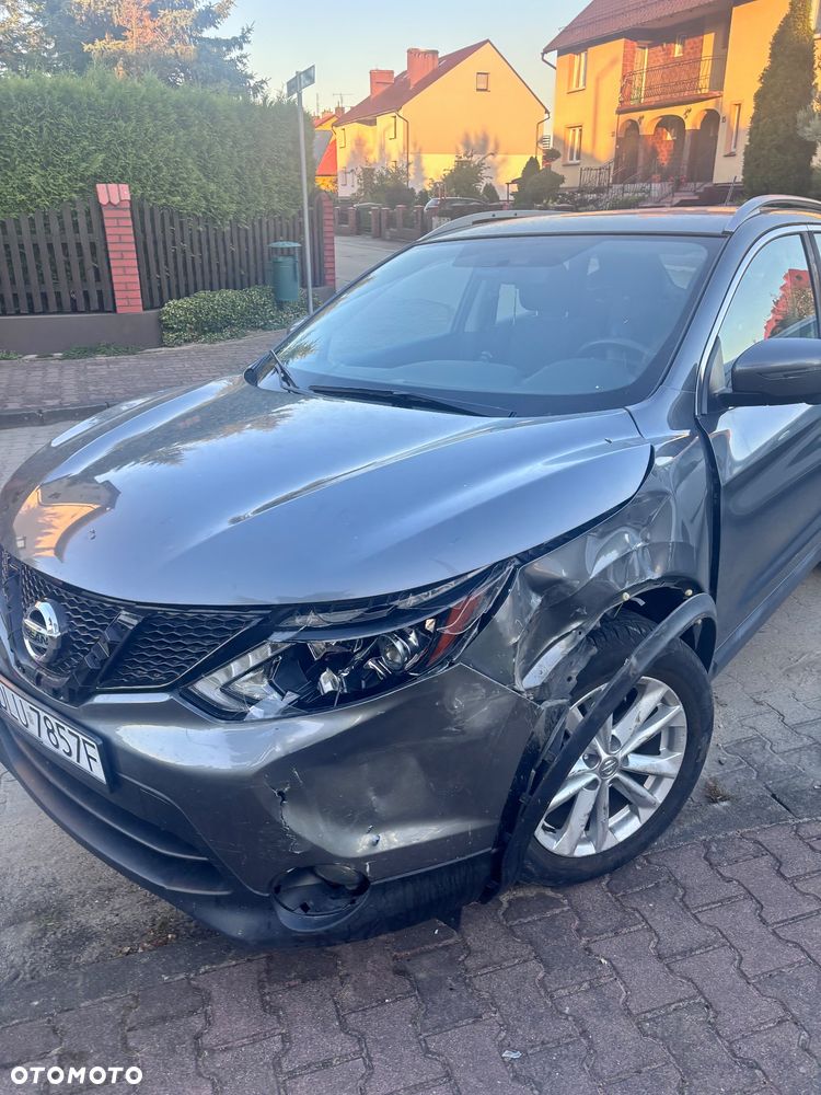 Nissan Rogue - 2