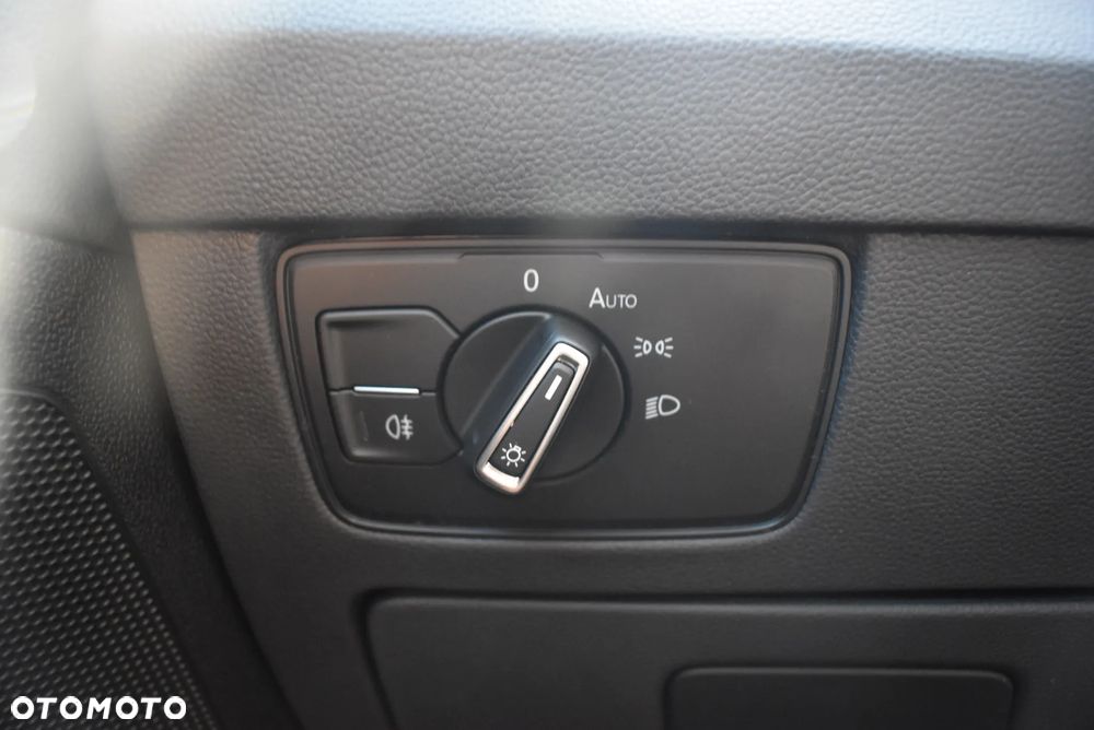 Volkswagen Passat Variant - 24