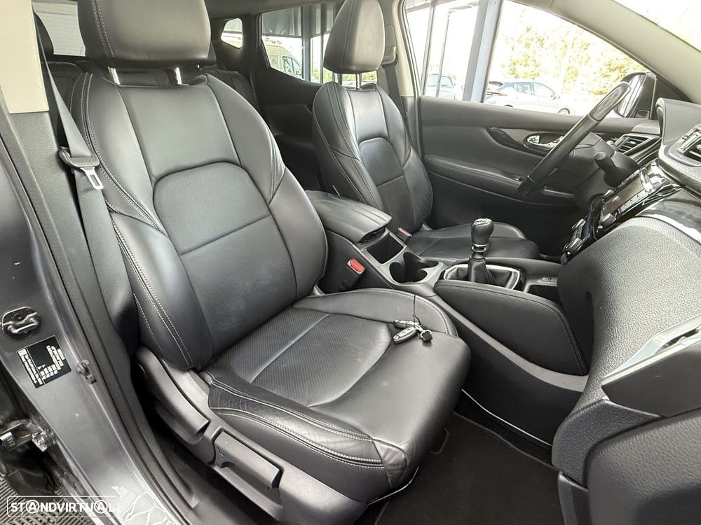 Nissan Qashqai 1.5 dCi N-Connecta - 18