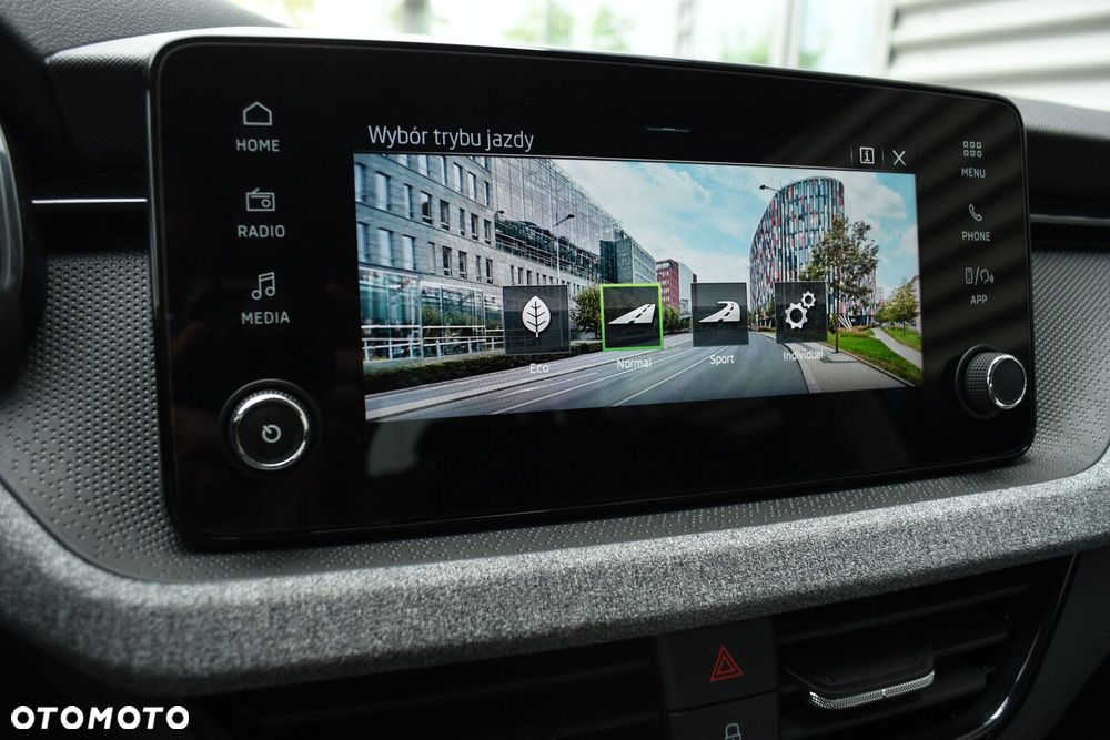 Skoda Kamiq 1.0 TSI Selection DSG - 23