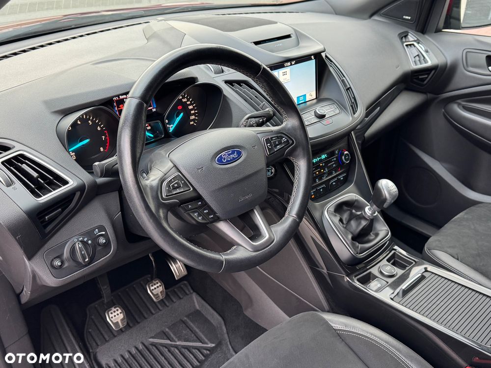 Ford Kuga 1.5 EcoBoost 2x4 ST-Line - 27