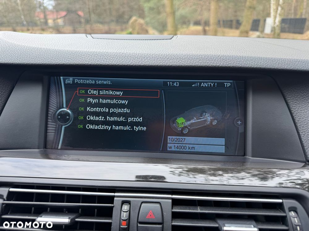 BMW Seria 5 525d - 25