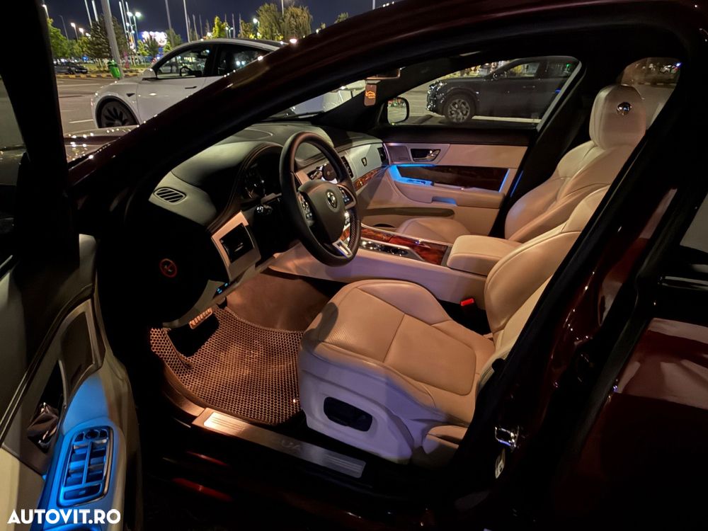 Jaguar XF 3.0 AWD Premium Luxury - 6