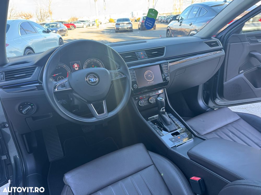 Skoda Superb 2.0 TDI DSG Premium Edition - 11