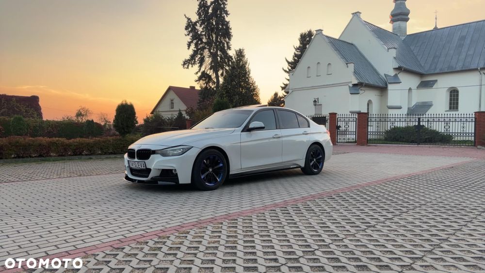 BMW Seria 3 320i - 1