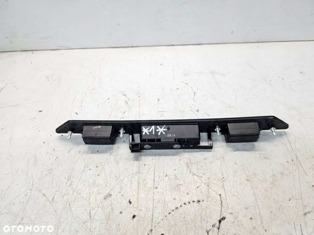 PODŚWIETLENIE TABLICY AUDI A3 A4 A6 8P4827574 **1** - 4