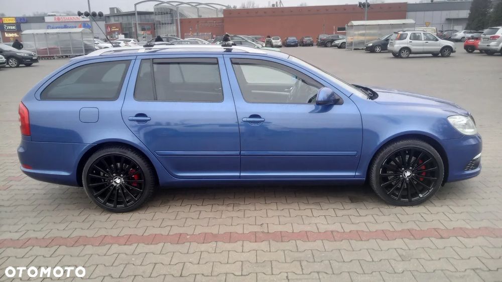 Skoda Octavia Combi 2.0 TDI CR DPF RS - 4