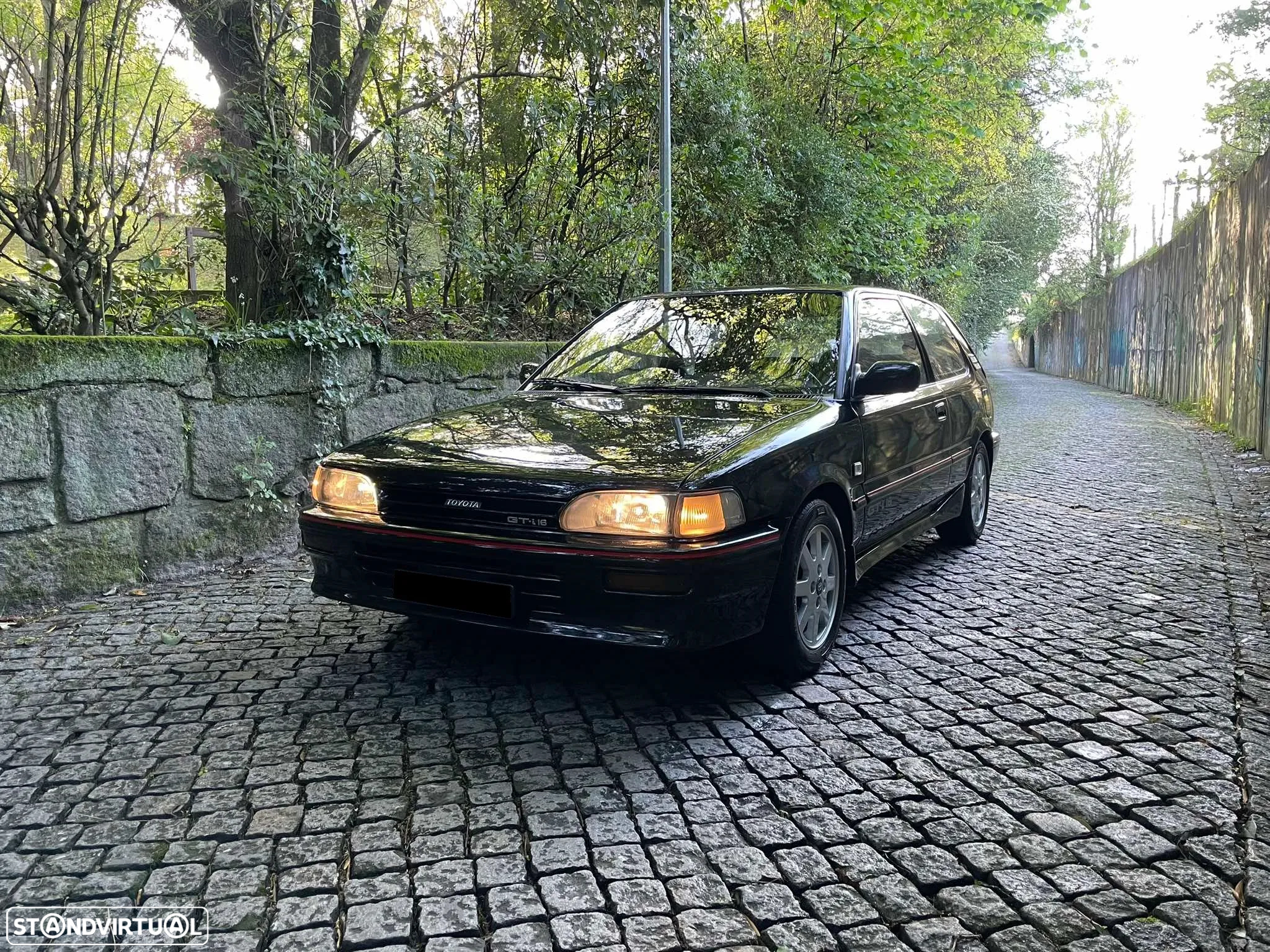 Toyota Corolla GT-i 16 - 27