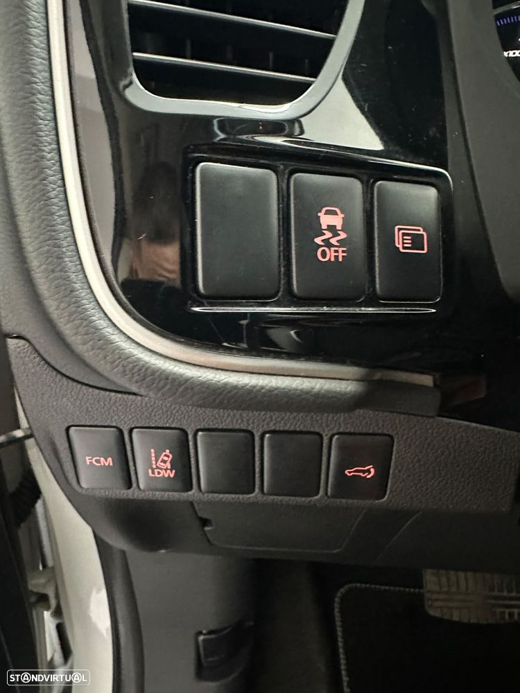 Mitsubishi Outlander 2.2 DI-D 4WD Auto Instyle - 19