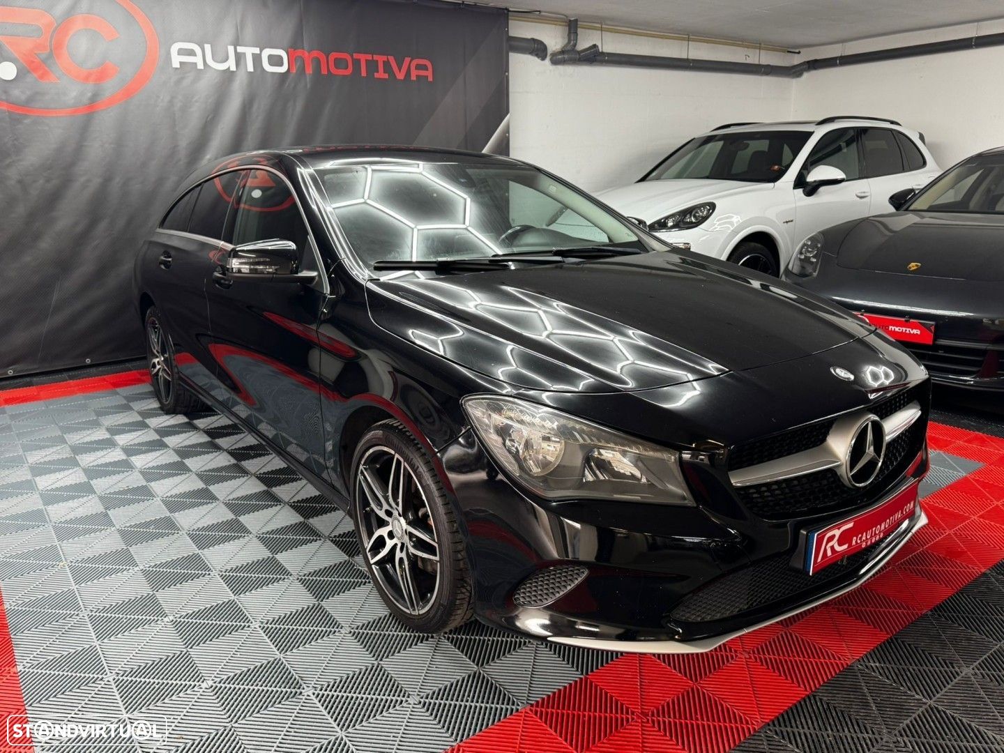 Mercedes-Benz CLA 200 d Shooting Brake Urban Aut. - 1