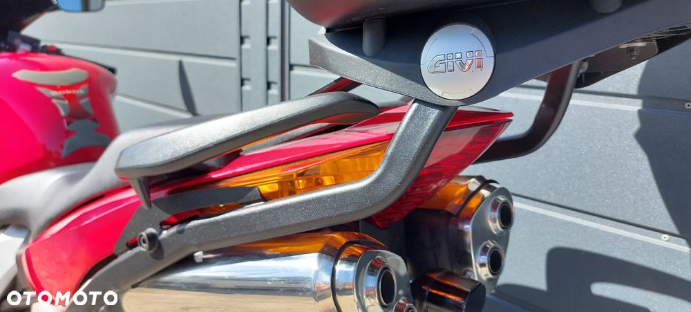Honda VFR - 23