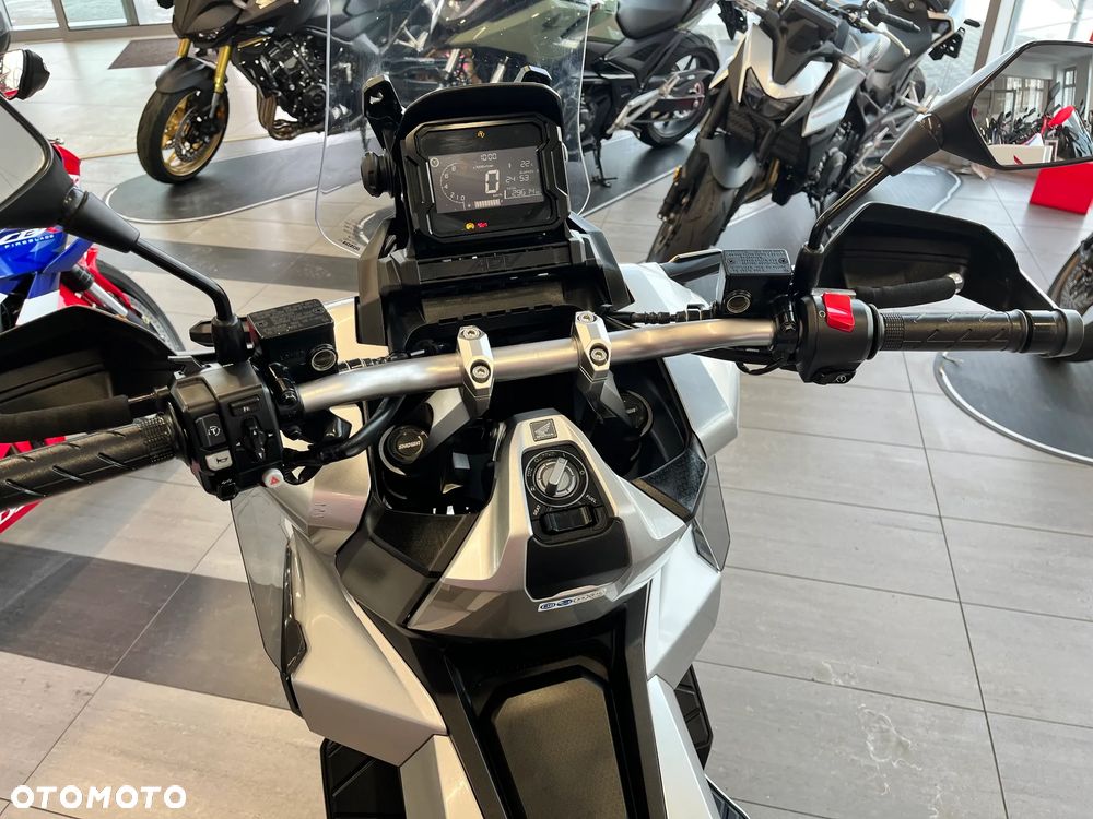 Honda ADV350 - 10