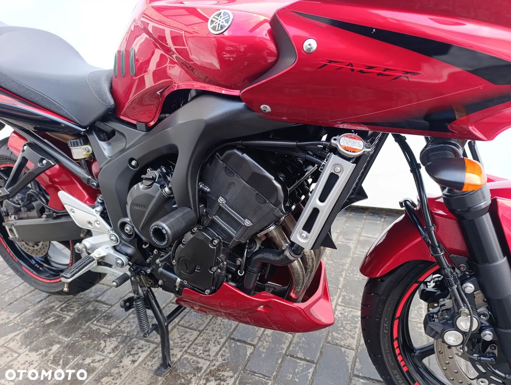 Yamaha FZ6 - 32