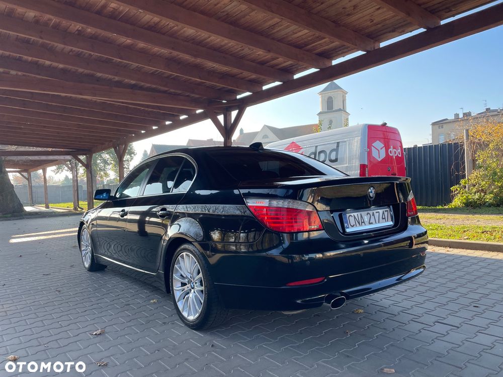 BMW Seria 5 520d - 34