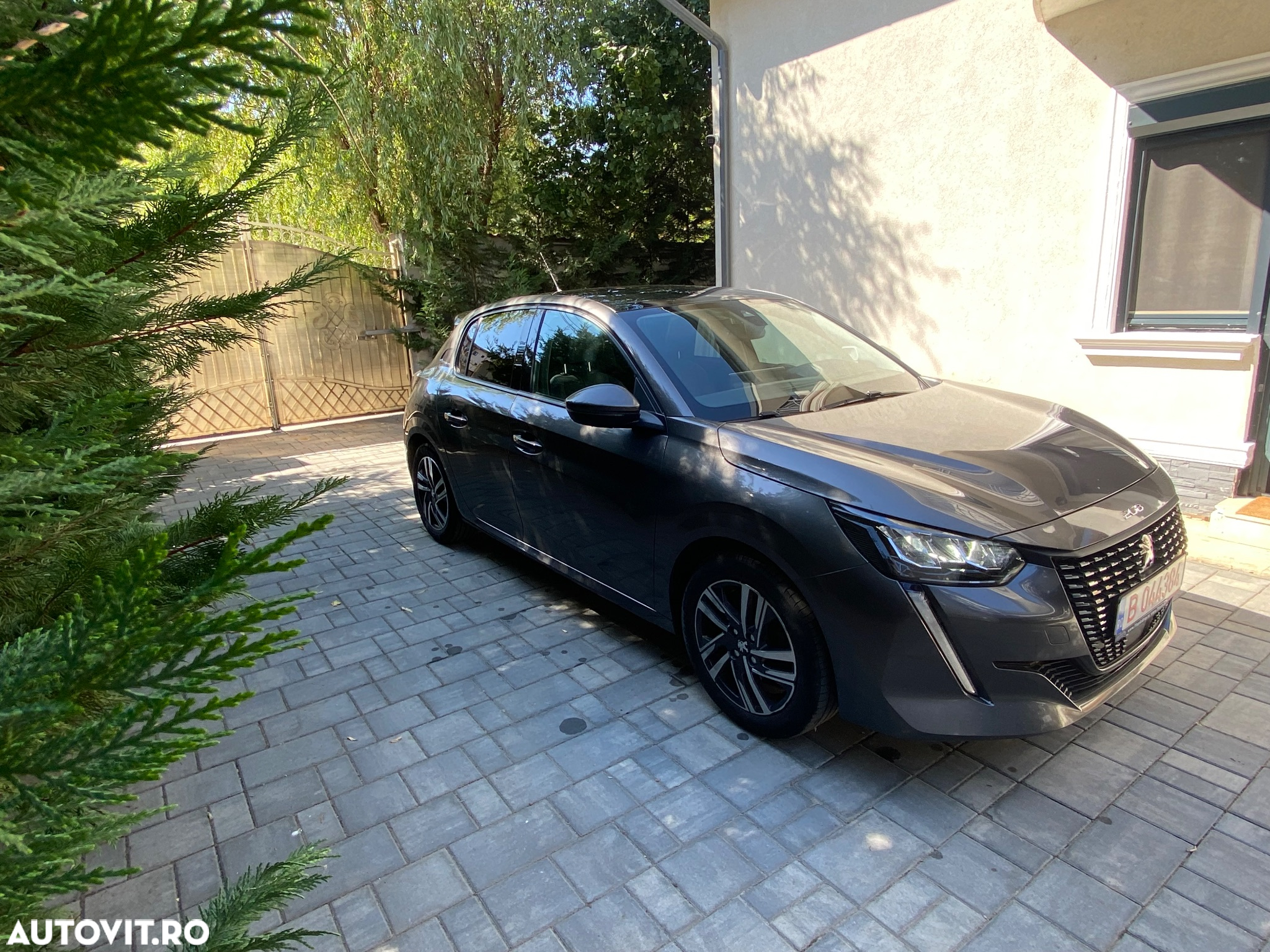 Peugeot 208 PureTech 100 EAT8 Allure Pack - 9