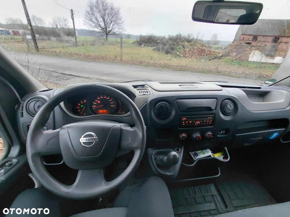 Nissan NV 400 - 14