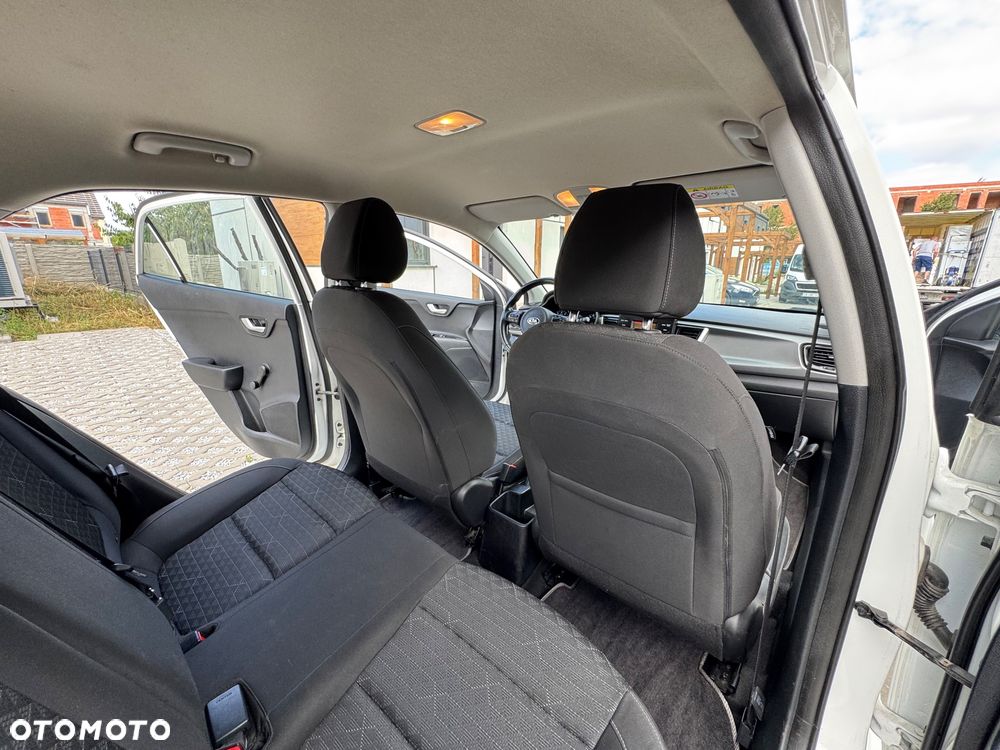 Kia Rio - 10