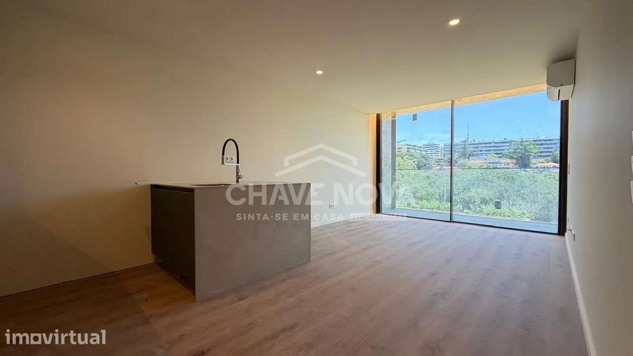 T1 Novo c/ Varanda e Lugar de garagem próximo do Gaiashopping - Grande imagem: 2/27