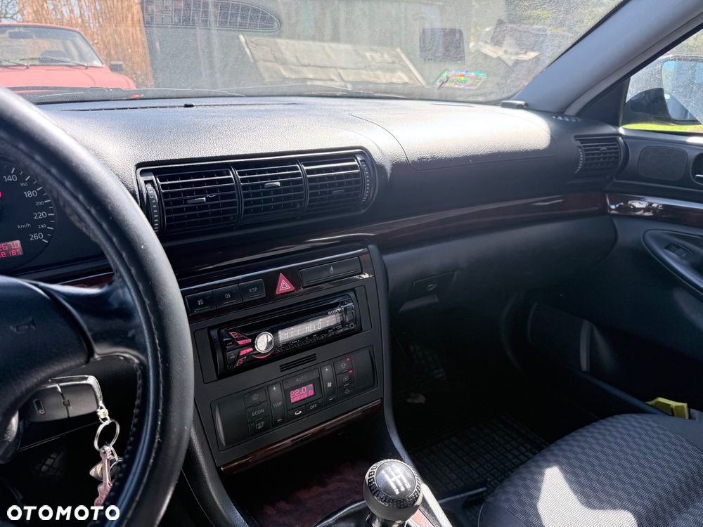 Audi A4 Avant - 8
