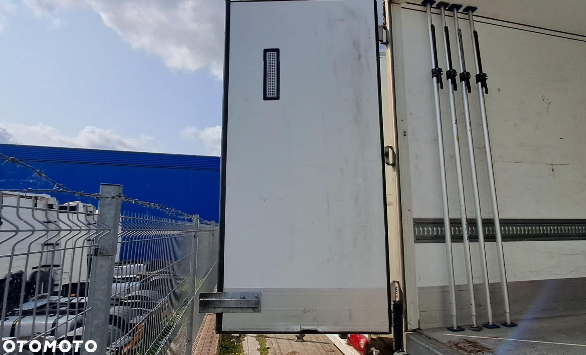 Schmitz Cargobull SKO FP 60 ThermoKing SLXi 300 - 4