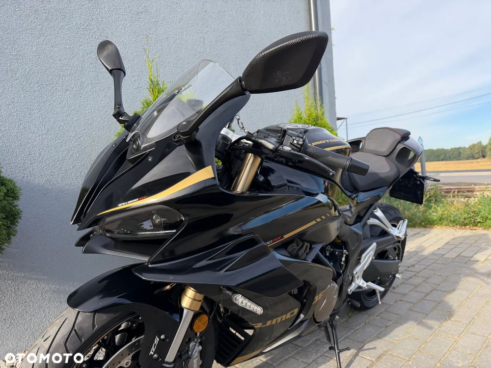 QJMOTOR SRK 800RR - 31