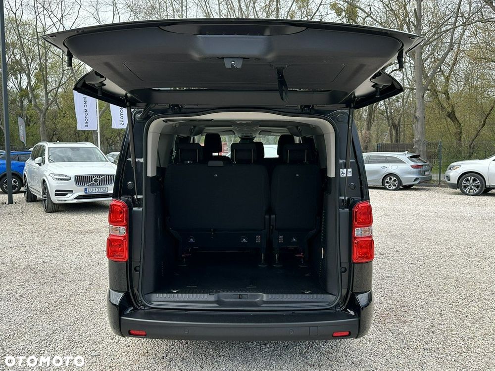 Peugeot Traveller - 10