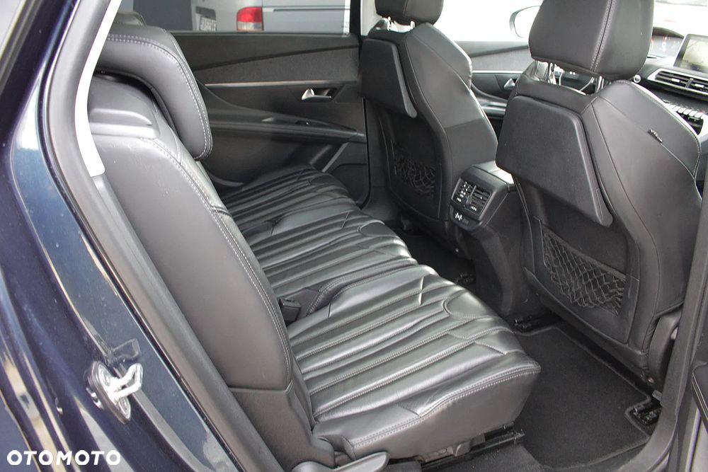 Peugeot 5008 THP 165 EAT6 Allure - 25