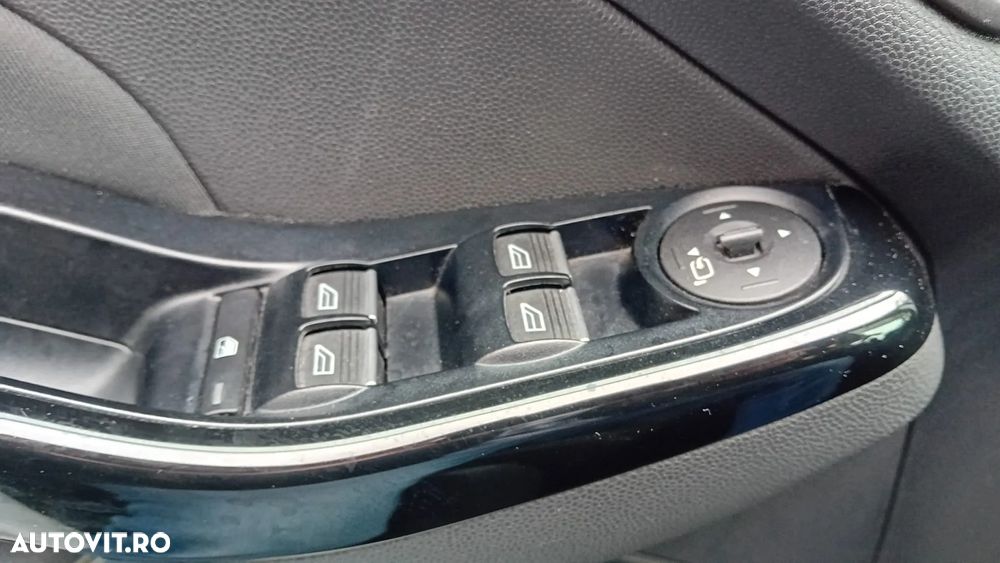 Ford Fiesta 1.0 EcoBoost Titanium - 13