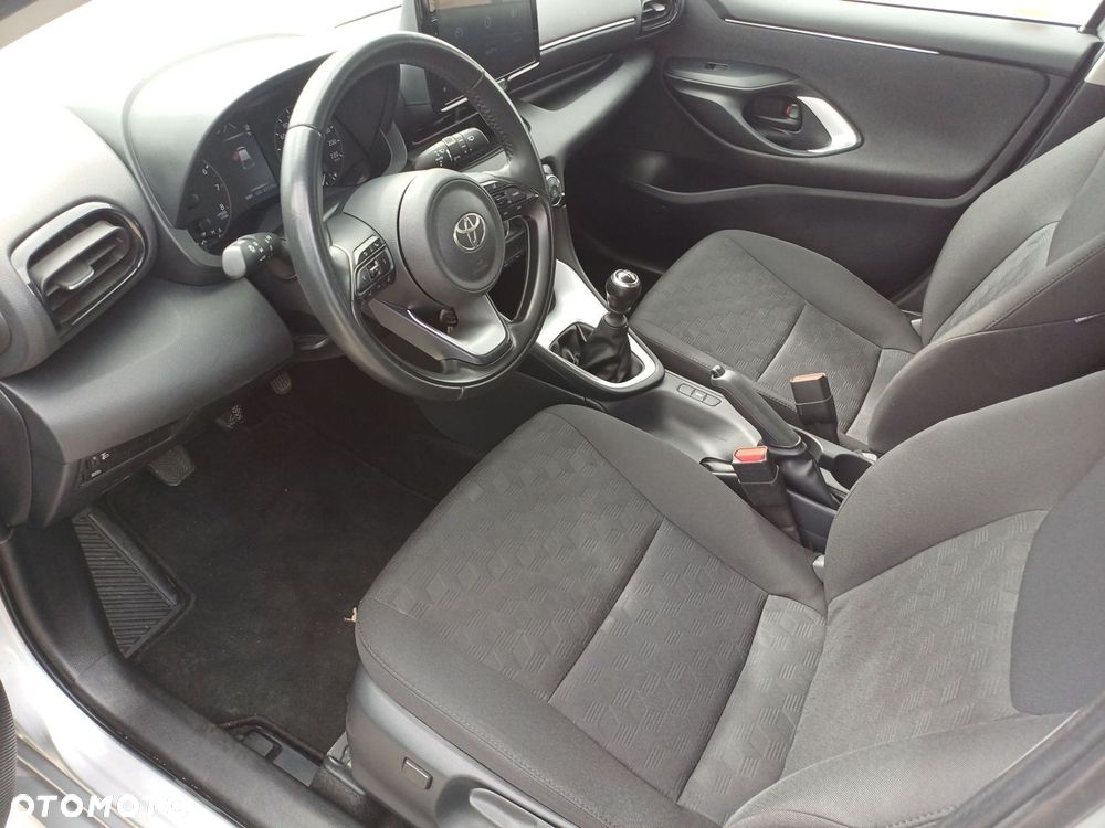Toyota Yaris 1.5 Comfort - 10